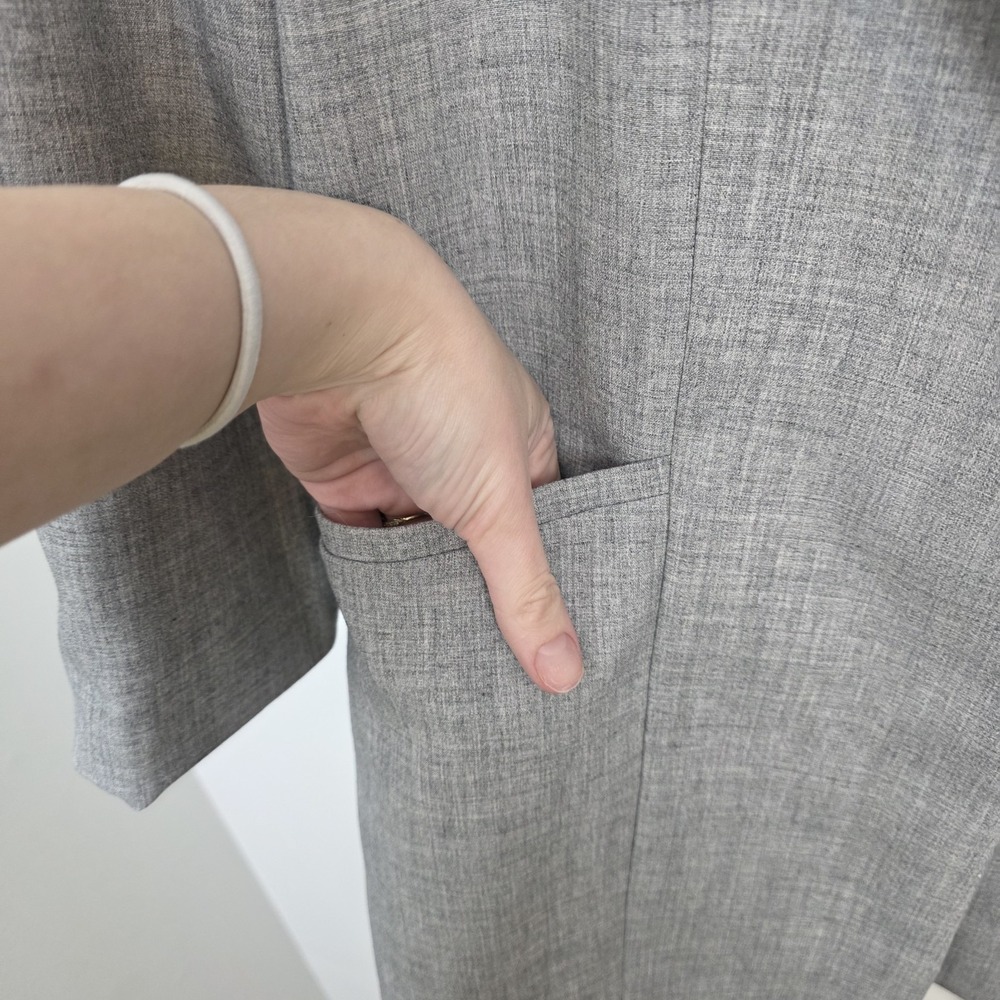YAS‎ Asos Gray Hook & Eye Long 3/4 Sleeve Professional Sleek Blazer Size L - Picture 3 of 10